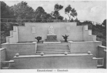 Ein Denkmal zu Ehren der gefallenen Soldaten in Eisenbach